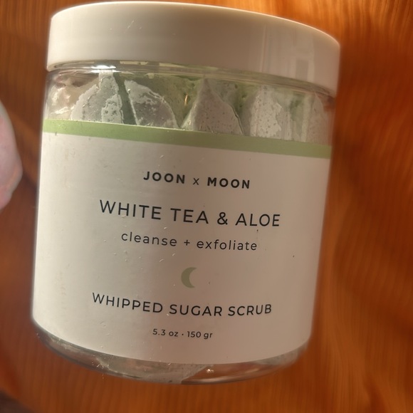 LUSH bath bomb + Whipped SUGAR SOAP scrub + ONE MORE! - Picture 2 of 7